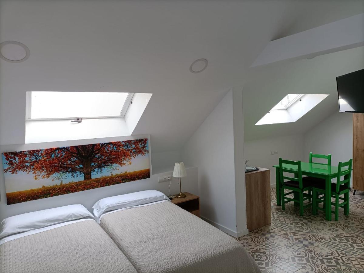 Hostal Las Encinas Вильявисьоса-де-Одон Экстерьер фото