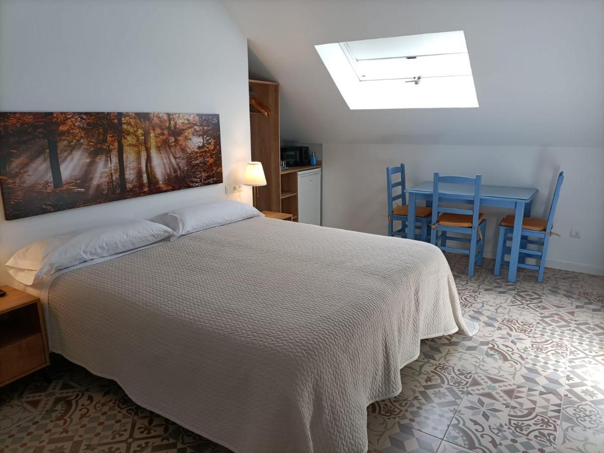 Hostal Las Encinas Вильявисьоса-де-Одон Экстерьер фото