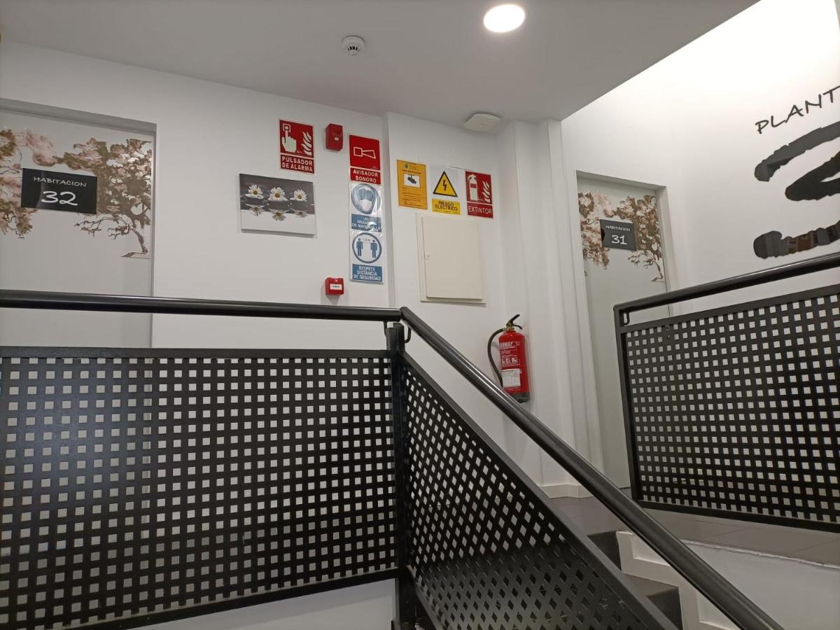 Hostal Las Encinas Вильявисьоса-де-Одон Экстерьер фото