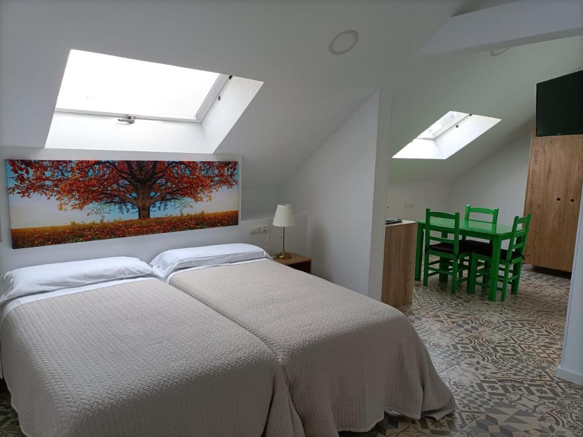 Hostal Las Encinas Вильявисьоса-де-Одон Экстерьер фото