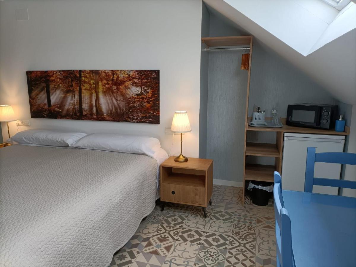 Hostal Las Encinas Вильявисьоса-де-Одон Экстерьер фото