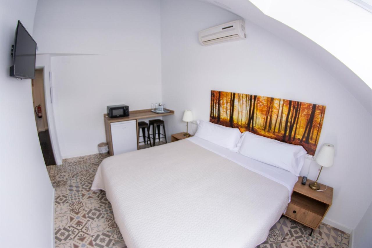 Hostal Las Encinas Вильявисьоса-де-Одон Экстерьер фото