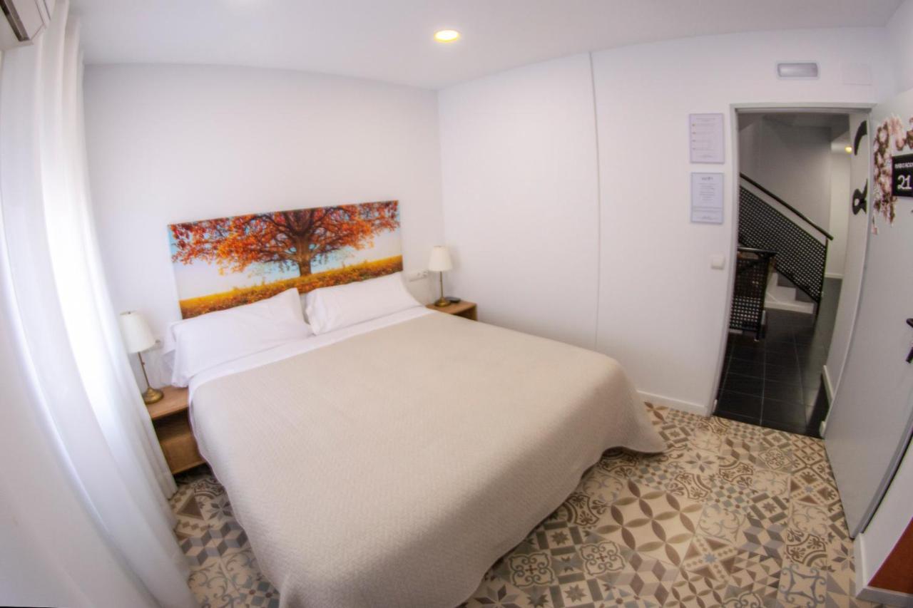 Hostal Las Encinas Вильявисьоса-де-Одон Экстерьер фото
